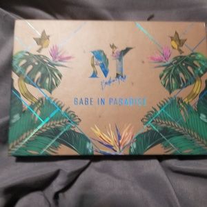 Bretman rock babe in paradise highlighter palette